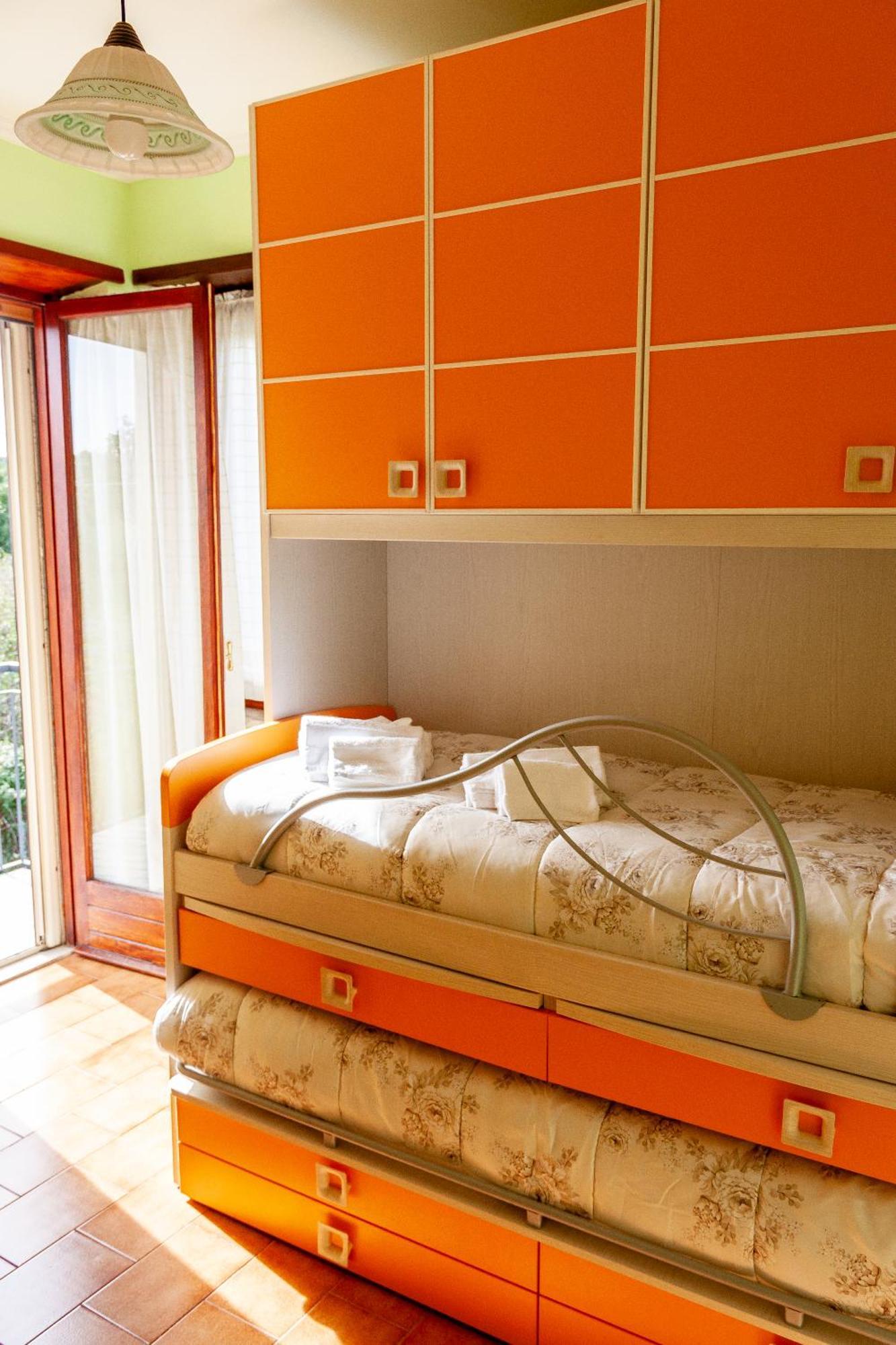 A Casa Di Marco Guesthouse - Apt Di Ciampino E Stazione Per Roma Marino Esterno foto