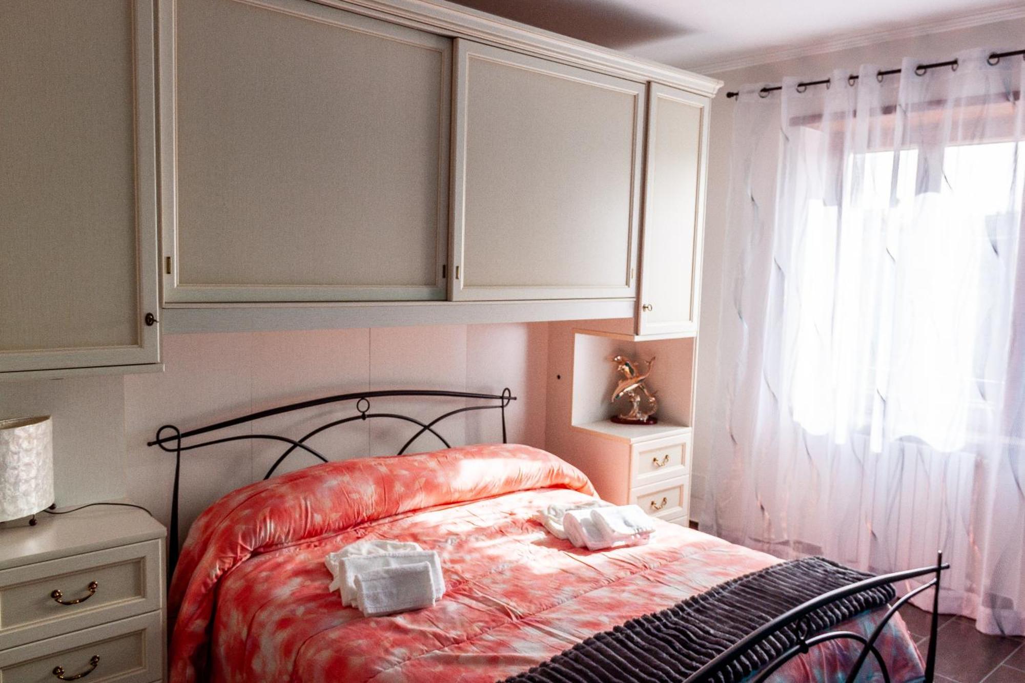 A Casa Di Marco Guesthouse - Apt Di Ciampino E Stazione Per Roma Marino Esterno foto