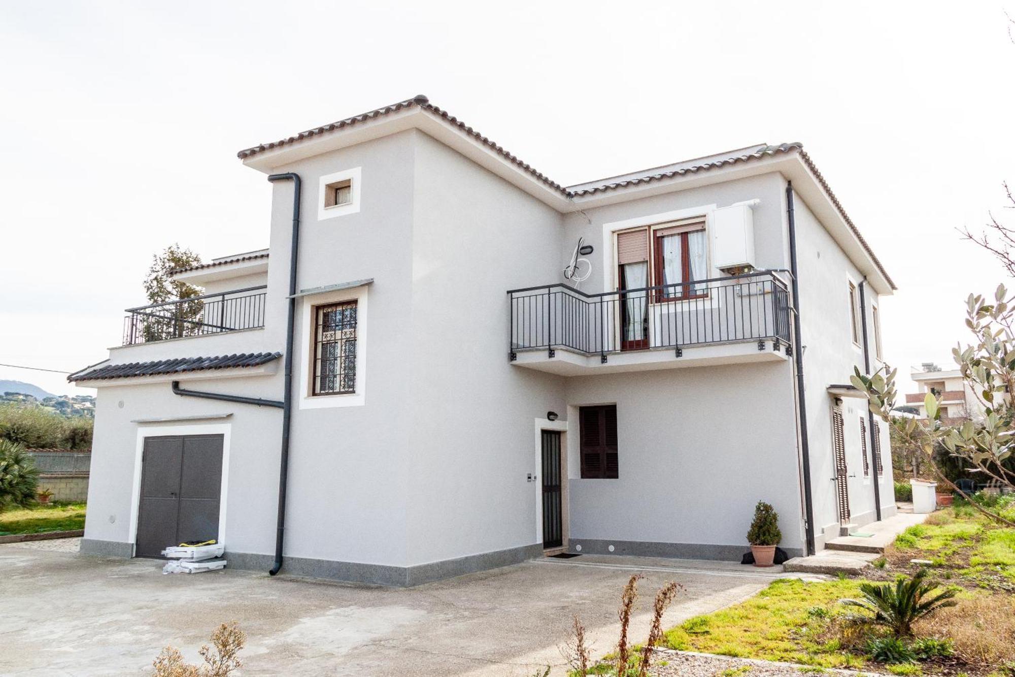 A Casa Di Marco Guesthouse - Apt Di Ciampino E Stazione Per Roma Marino Esterno foto